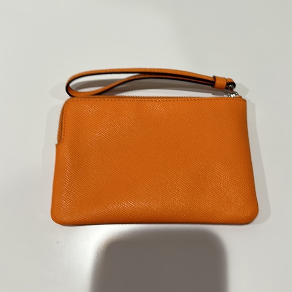 🌸NEW COACH WRISTLET CORNER ZIP-BRIGHT MANDARIN CROSSGRAIN LEATHER NWT. - Picture 5 of 7